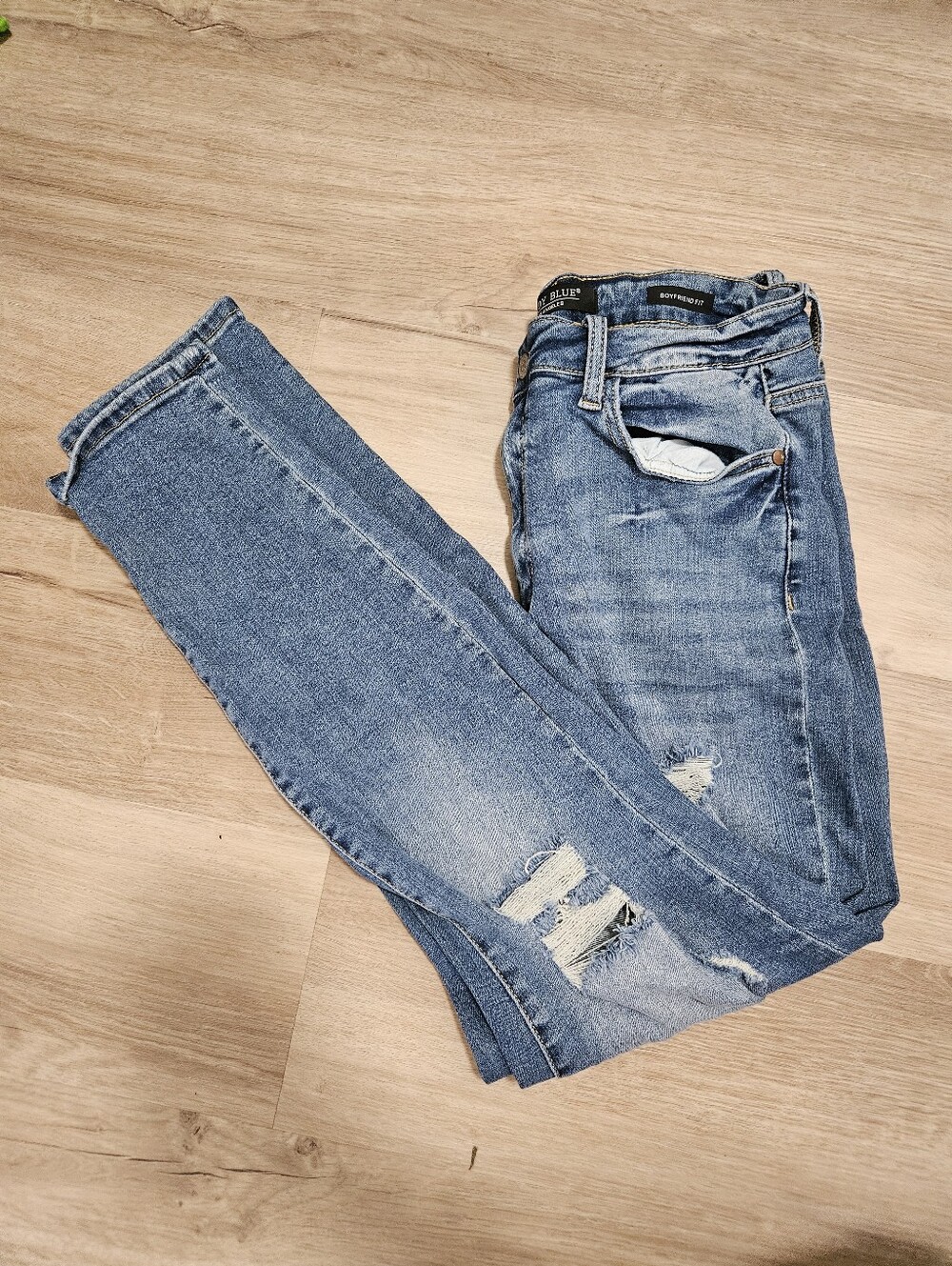Judy Blue Distressed Boyfriend Fit Mid Rise Jeans Size 13 / 31